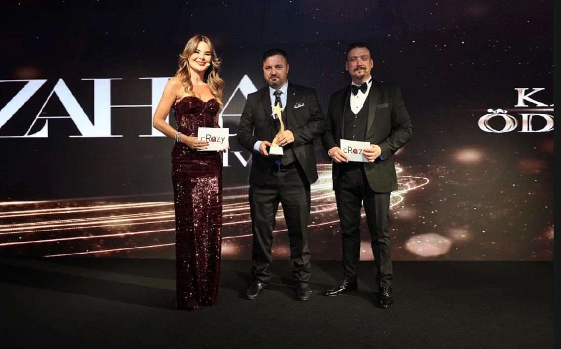 Haşim Taşan — Zahra Elwin Kurucu ve CEO'su, ödül töreni